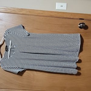 K L D Signature Tunic Shirt with pockets, black and white, size medium